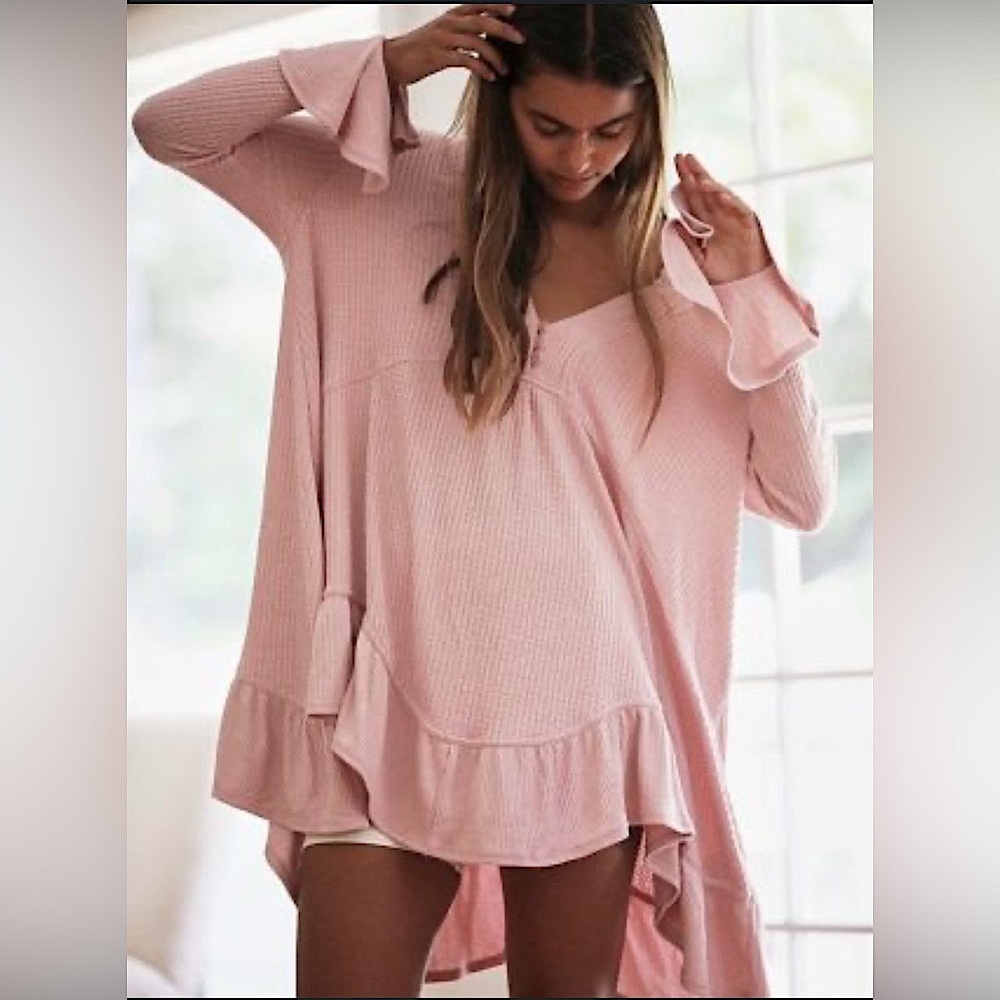 Free People Olivia Pink Oversized Waffle Knit Tunic Ruffle Hem Long Sleeve Top S